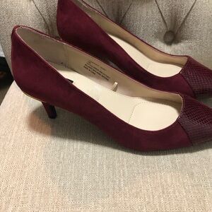 Jones New York Burgundy Suede Pointed Toe Kitten Heels
